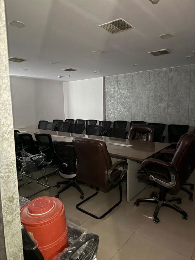 Team Area, levana-cyber-heights Commercial Office Space 2500 Sq.Ft. In Vibhuti Khand Lucknow 9922242