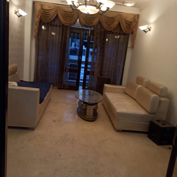 Living Room, saket 3 Bedroom 200 Sq.Yd. Builder Floor In Saket Delhi 9922248