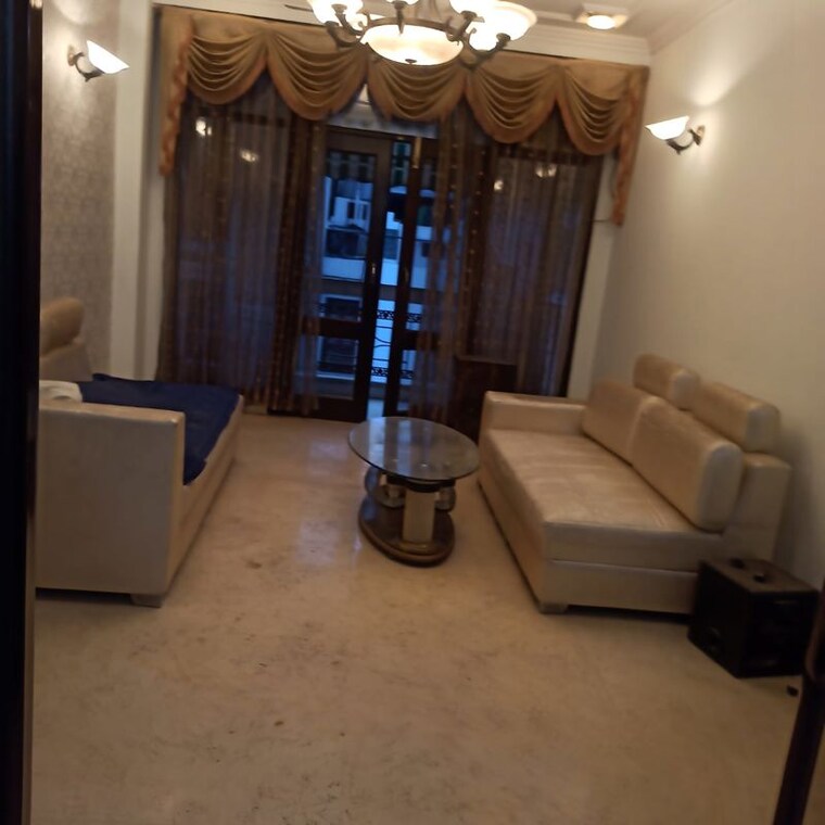 Living Room, saket 3 Bedroom 200 Sq.Yd. Builder Floor In Saket Delhi 9922248
