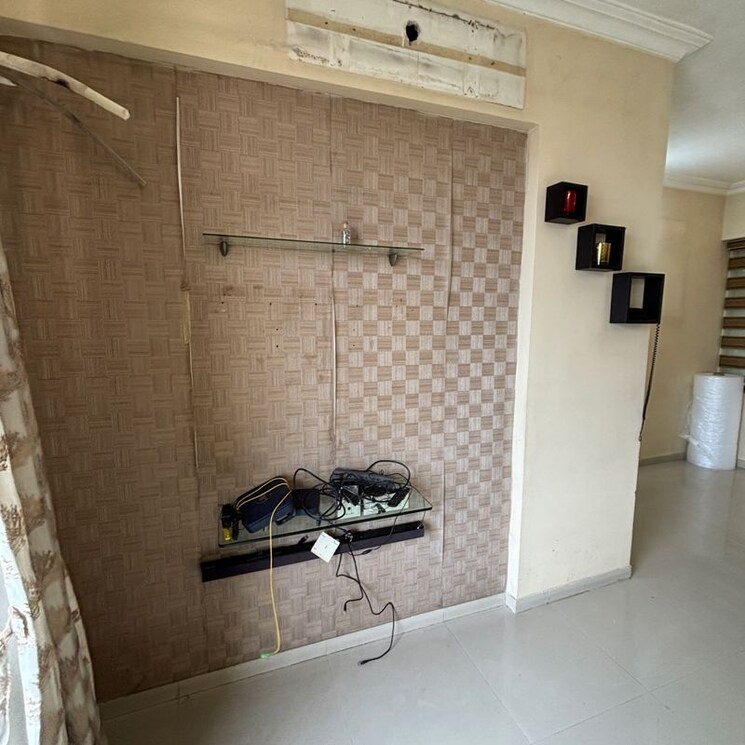 Bathroom, seth-cypress-chs 1 Bedroom 585 Sq.Ft. Apartment In Veena Nagar Mumbai 9922255