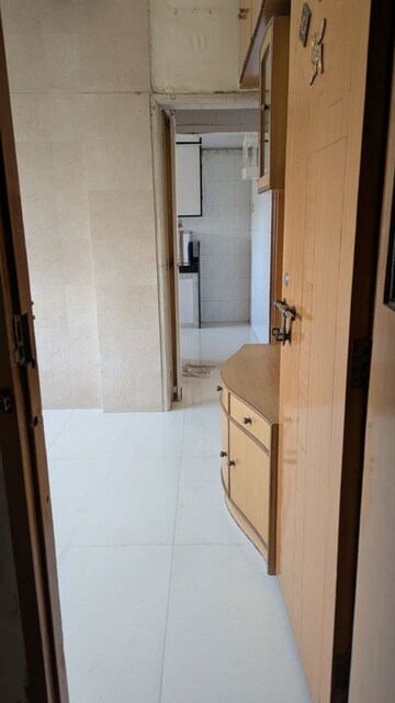 Bathroom in 1 BHK Apartment at Borivali East – for Rent