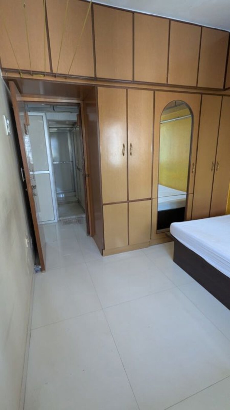 Room, borivali east 1 Bedroom 450 Sq.Ft. Apartment In Borivali East Mumbai 9922282