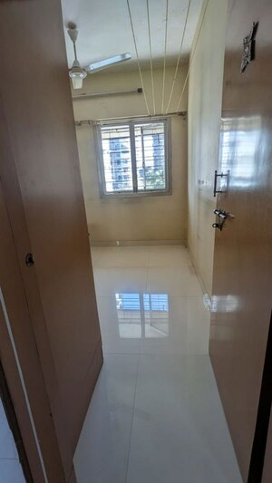 1 BHK Apartment For Rent in Borivali East