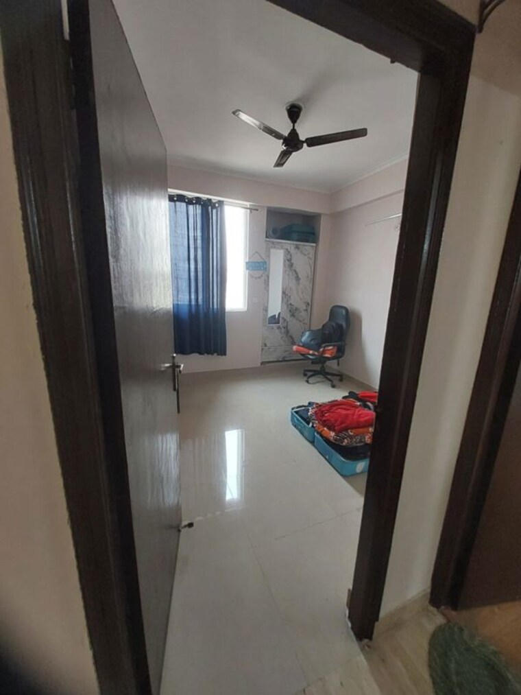 Room, amrapali-golf-homes 2 Bedroom 1100 Sq.Ft. Apartment In Sector 4 Greater Noida Greater Noida 9922286