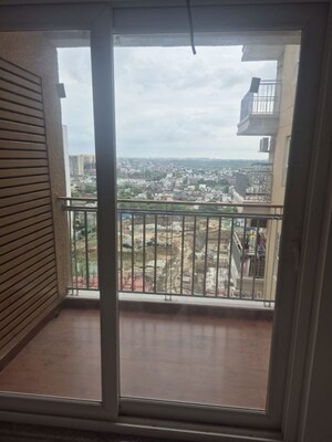 Balcony in 3.5 BHK Apartment at Omaxe R2, Gomti Nagar – for Rent