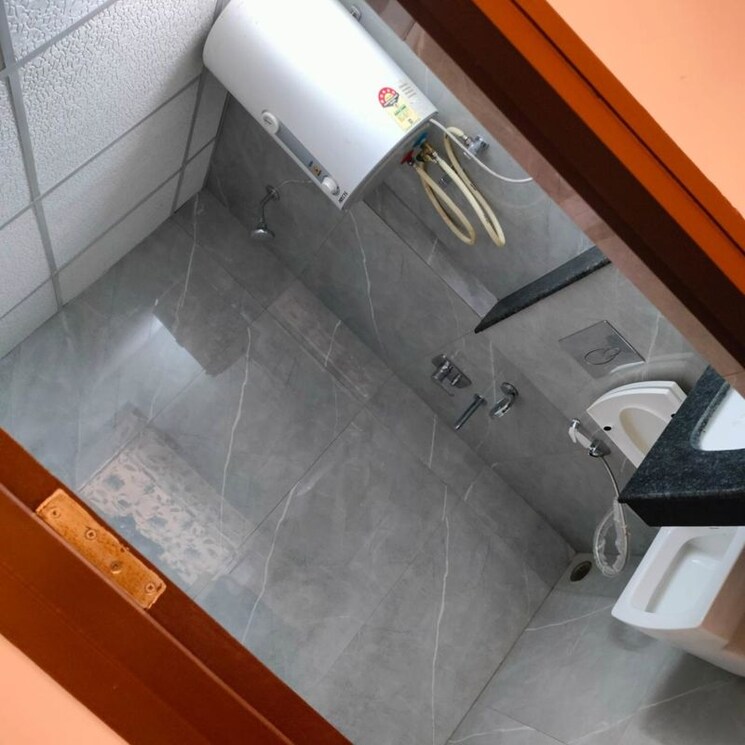 Attached Bathroom, omaxe-r2 3.5 Bedroom 1775 Sq.Ft. Apartment In Gomti Nagar Lucknow 9922312