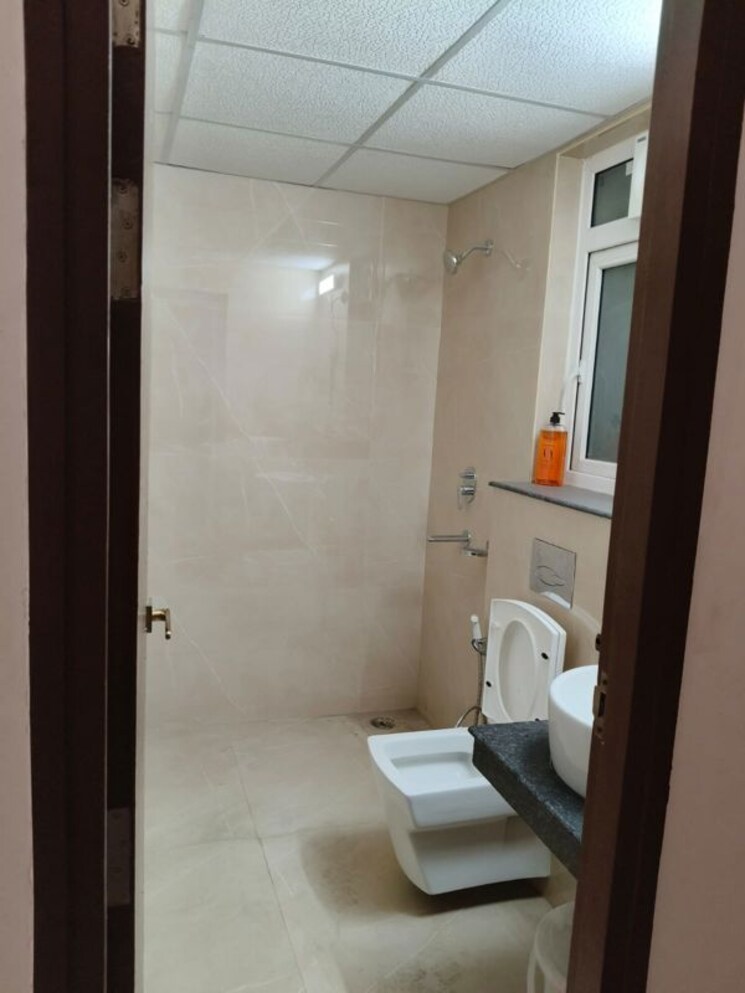 Attached Bathroom, omaxe-r2 3.5 Bedroom 1775 Sq.Ft. Apartment In Gomti Nagar Lucknow 9922312