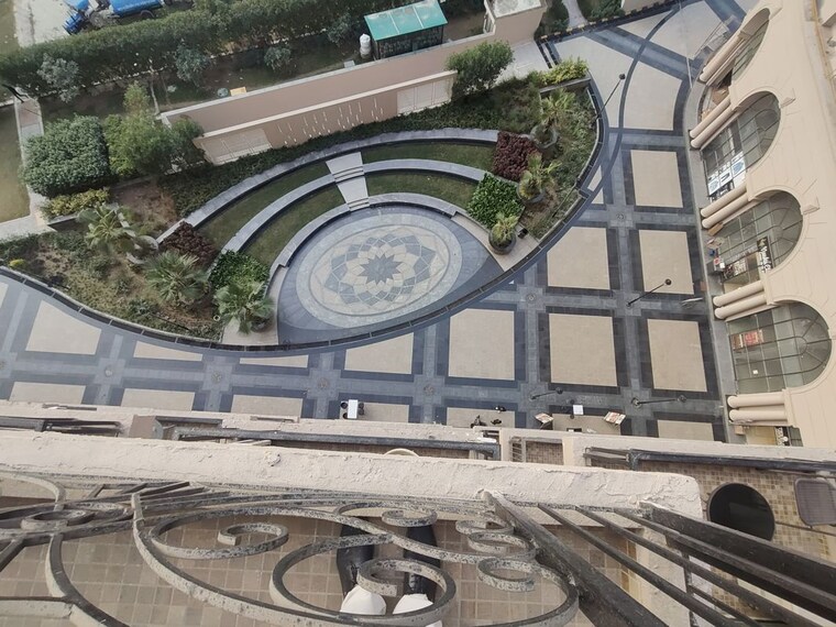 Exterior View, omaxe-hazratganj Commercial Showroom 800 Sq.Ft. In Gomti Nagar Lucknow 9922317