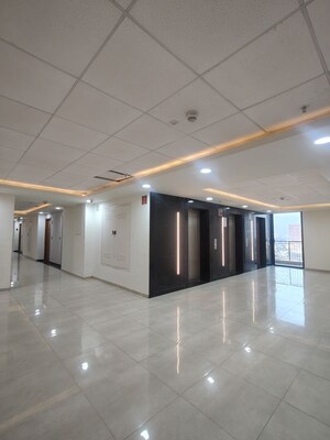 Room in  Showroom at Omaxe Hazratganj, Gomti Nagar – for Rent