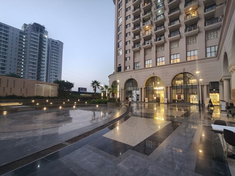 Exterior View, omaxe-hazratganj Commercial Showroom 800 Sq.Ft. In Gomti Nagar Lucknow 9922317