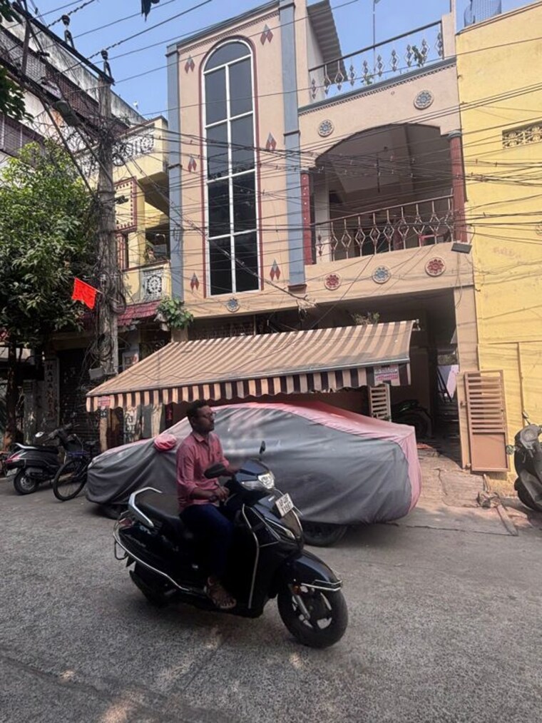  Parking, kedareswar pet 6+ Bedroom 159 Sq.Yd. Independent House In Kedareswar Pet Vijayawada 9922325