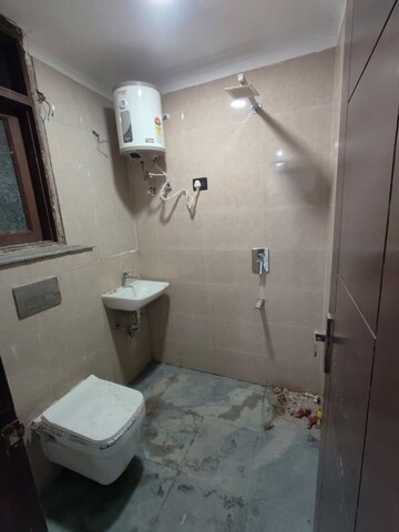 Bathroom in 1 BHK Builder Floor at Saket – for Rent