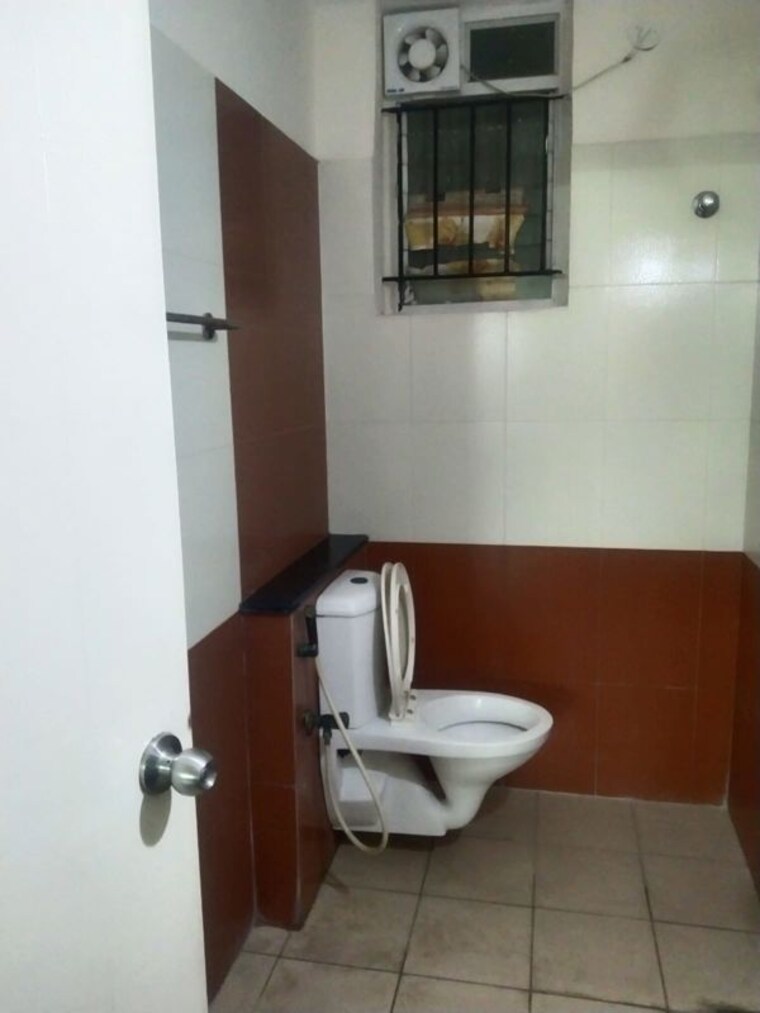 Bathroom, dsr-green-field 3 Bedroom 1548 Sq.Ft. Apartment In Whitefield Bangalore 9922252
