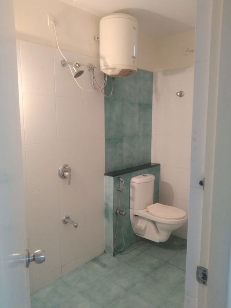 Bathroom, dsr-green-field 3 Bedroom 1548 Sq.Ft. Apartment In Whitefield Bangalore 9922252
