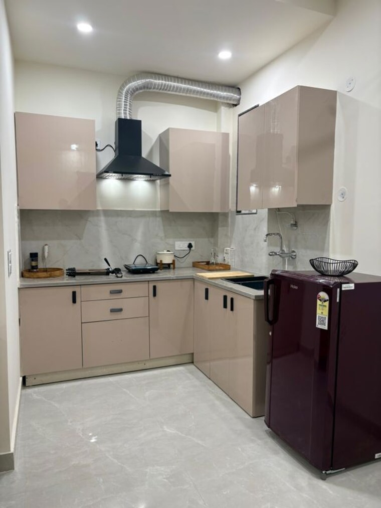 Kitchen, sector 55 2 Bedroom 300 Sq.Yd. Builder Floor In Sector 55 Gurgaon 9922344