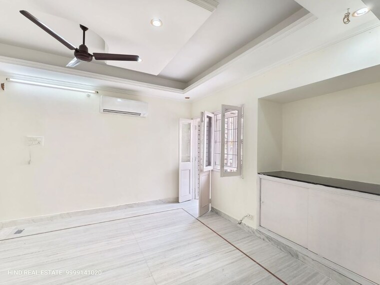 Room, vasant kunj 3 Bedroom 2000 Sq.Ft. Apartment In Vasant Kunj Delhi 9922348