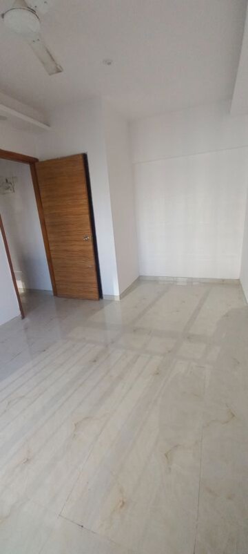 1 BHK Apartment For Rent in Je And Vee Om Trimurti, Malad East