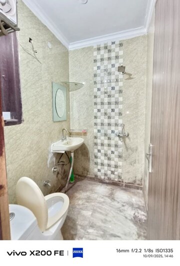 Bathroom in 1 BHK Builder Floor at Neb Sarai – for Rent