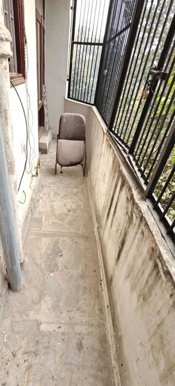 Balcony in 3 BHK Builder Floor at Gujranwala Town – for Rent
