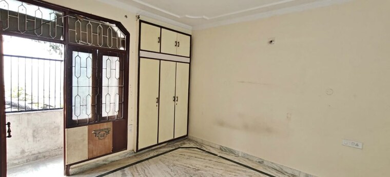Bedroom, gujranwala town 3 Bedroom 1350 Sq.Ft. Builder Floor In Gujranwala Town Delhi 9498610