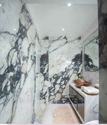 Attached Bathroom in 5 BHK Apartment at Paradigm Nivan, Khar West – for Sale