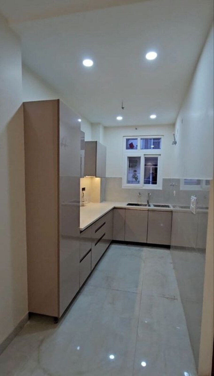 Kitchen, sainik colony 3 Bedroom 1179 Sq.Ft. Builder Floor In Sainik Colony Faridabad 9922412