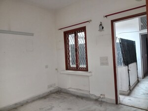 Room in 3 BHK Builder Floor at Greater Kailash I – for Rent