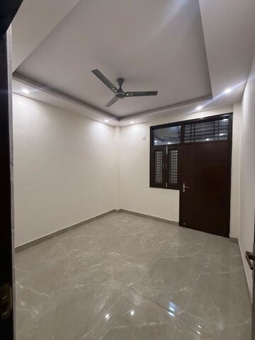 Room in 1 BHK Builder Floor at Kalkaji – for Rent