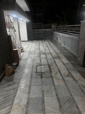 Balcony in 3 BHK Builder Floor at Sector 37 – for Rent