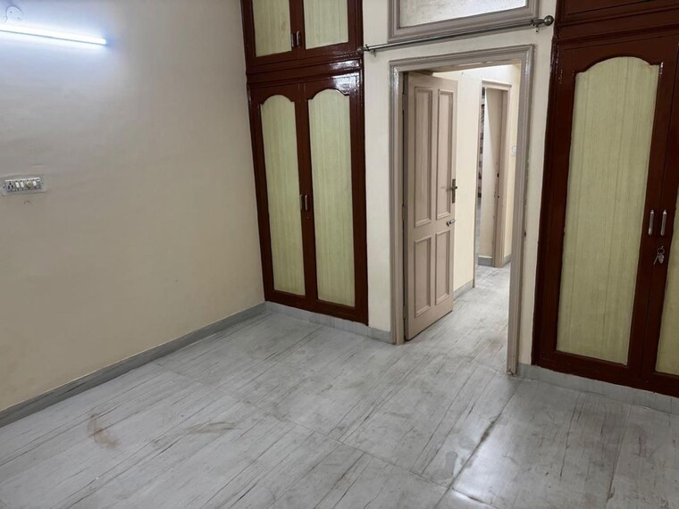 Room, sector 37 3 Bedroom 1500 Sq.Ft. Builder Floor In Sector 37 Chandigarh 9922465