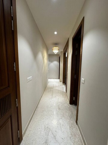 Building Lobby in 4 BHK Builder Floor at Sushant Lok 2, Sector 57 – for Sale