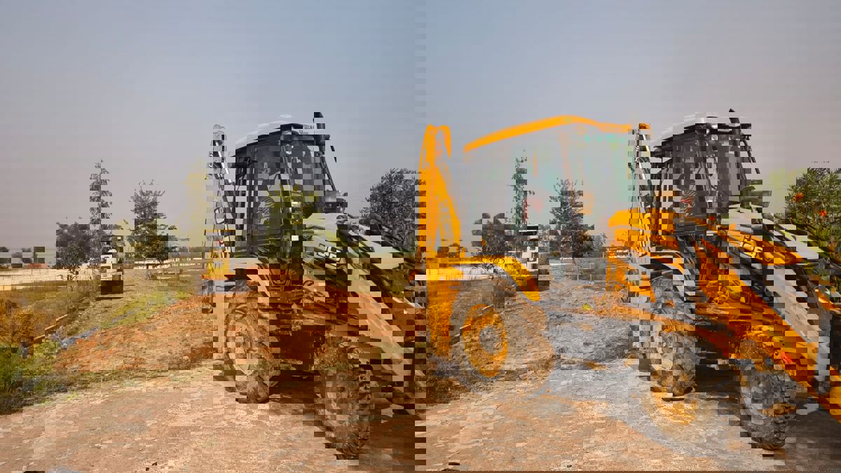 Plot For Sale in Parao