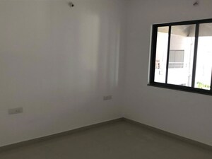 Room in 2 BHK Apartment at Rohan Abhilasha, Wagholi – for Rent