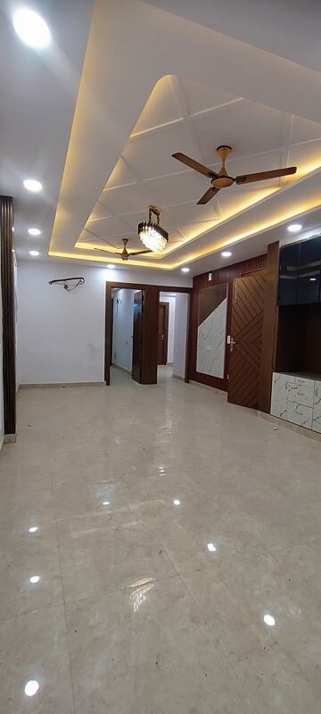 Room in 3 BHK Builder Floor at Puri Kohinoor, Sector 89 – for Rent