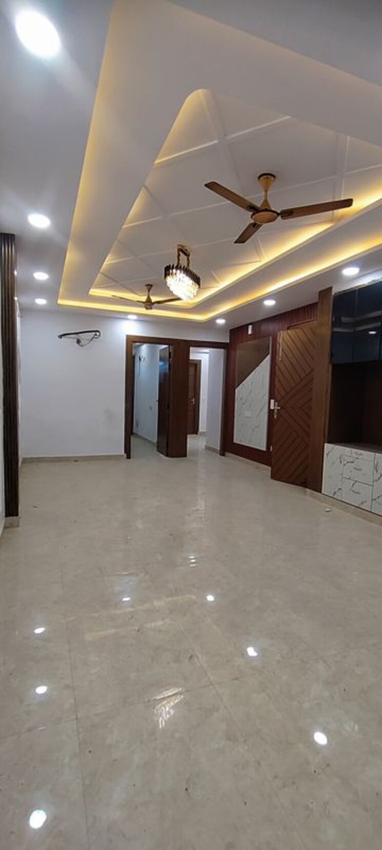 Room, puri-kohinoor 3 Bedroom 180 Sq.Yd. Builder Floor In Sector 89 Faridabad 9922509
