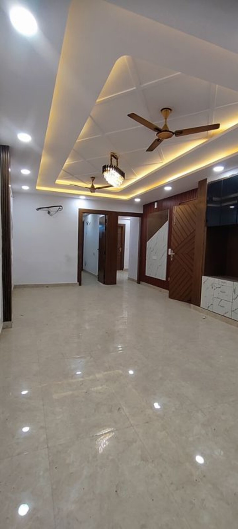 Room, puri-kohinoor 3 Bedroom 180 Sq.Yd. Builder Floor In Sector 89 Faridabad 9922509