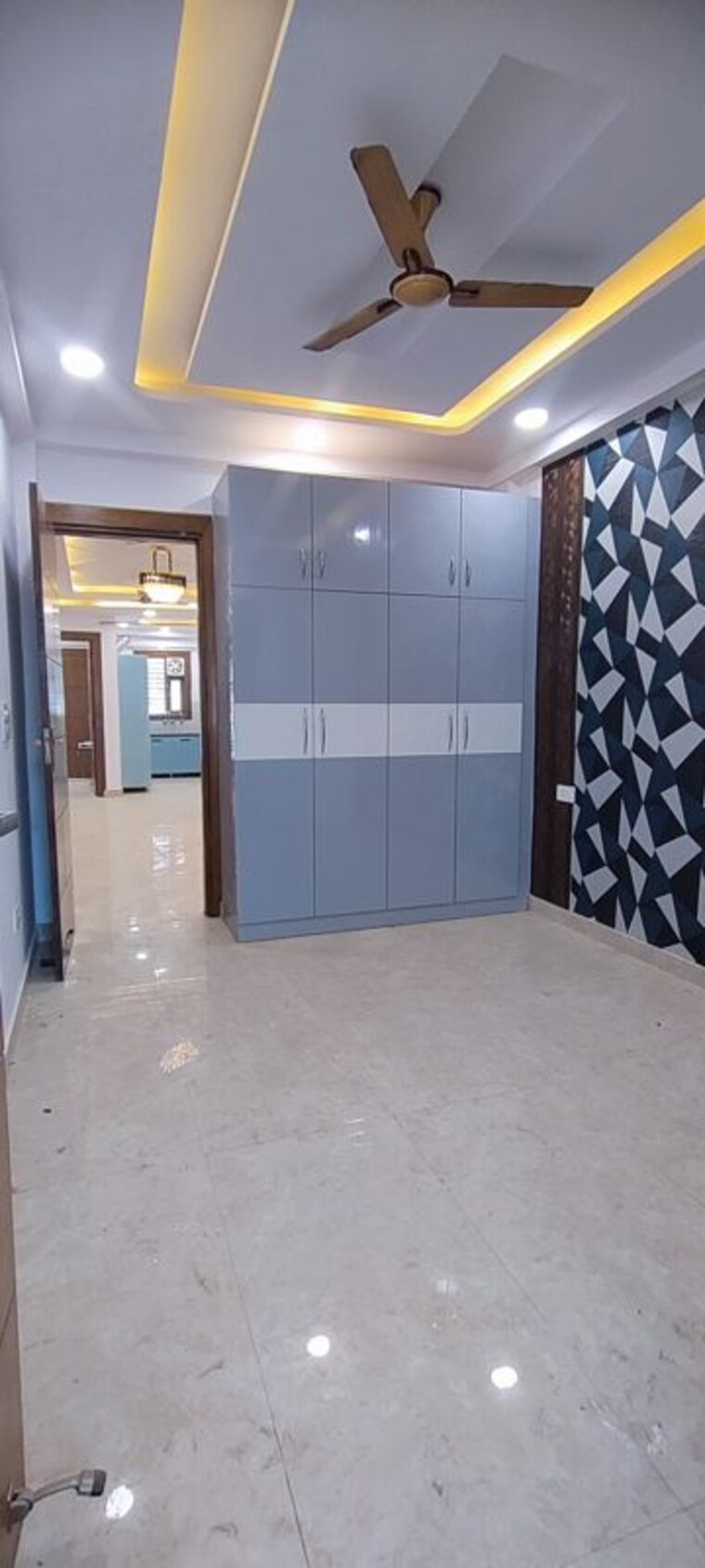 Room, puri-kohinoor 3 Bedroom 180 Sq.Yd. Builder Floor In Sector 89 Faridabad 9922509