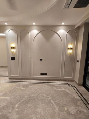 Building Lobby in 3 BHK Builder Floor at Anant Raj Ashok Estate, Sector 63a – for Sale