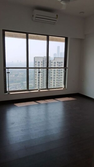 Room in 3 BHK Apartment at Celestia Spaces, Parel – for Rent