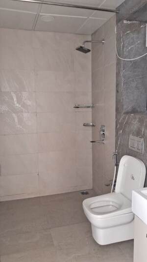 Bathroom in 3 BHK Apartment at Celestia Spaces, Parel – for Rent
