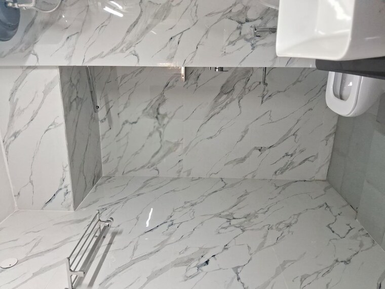 Balcony, east of kailash 3 Bedroom 3600 Sq.Ft. Builder Floor In East Of Kailash Delhi 9922536