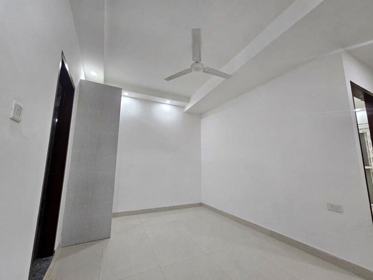 Room, neb sarai 1 Bedroom 600 Sq.Ft. Builder Floor In Neb Sarai Delhi 9922541