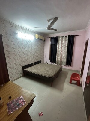 Bedroom in 2 BHK Apartment at Penta Homes, Vip Road – for Rent