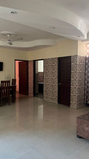 Room in 2 BHK Apartment at Surya Towers Zirakpur, Lohgarh – for Rent