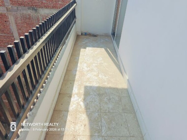 Balcony, sunshine-apartments-sector-73 1 Bedroom 600 Sq.Ft. Builder Floor In Sector 73 Noida 9922573