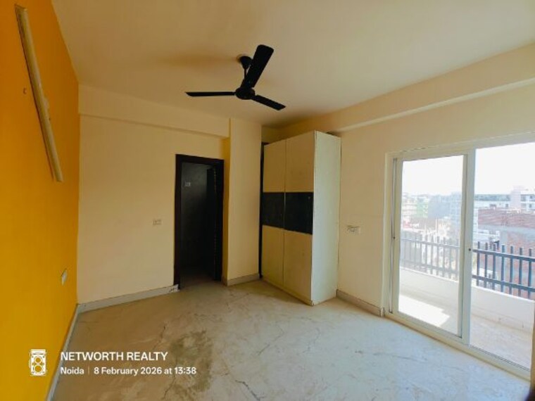 Bedroom, sunshine-apartments-sector-73 1 Bedroom 600 Sq.Ft. Builder Floor In Sector 73 Noida 9922573