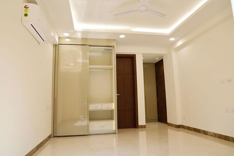 Bedroom, sarvapriya vihar 3 Bedroom 1500 Sq.Ft. Builder Floor In Sarvapriya Vihar Delhi 9922581