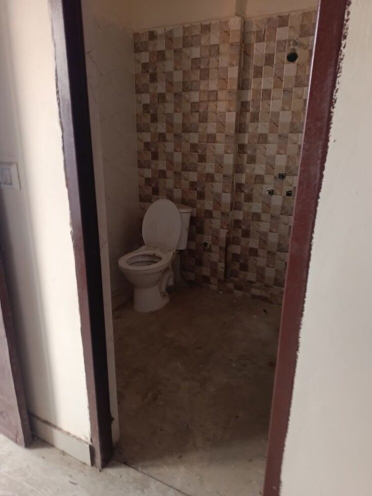 Bathroom, adore-happy-homes-pride 3 Bedroom 646 Sq.Ft. Apartment In Sector 75 Faridabad 9922591