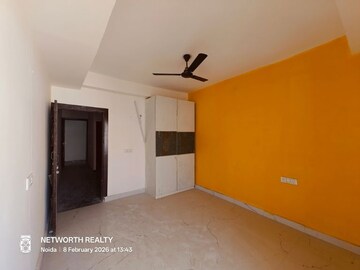 Bedroom in 1 BHK Builder Floor at Sunshine Apartments Sector 73, Sector 73 – for Sale