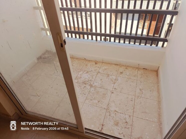 Balcony, sunshine-apartments-sector-73 1 Bedroom 615 Sq.Ft. Builder Floor In Sector 73 Noida 9922603